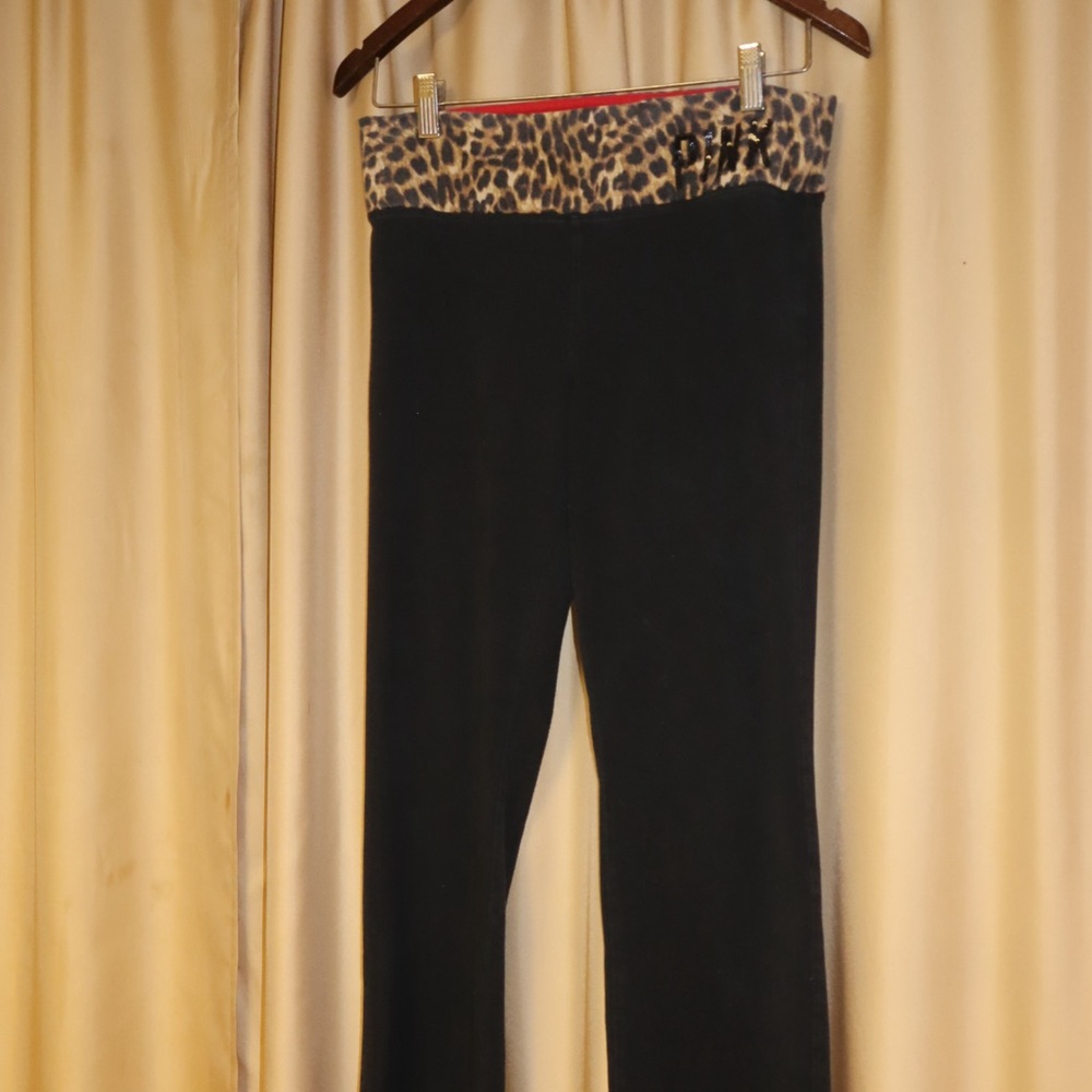 PINK Victoria Secret Y2K cheetah print straight legged yoga pants